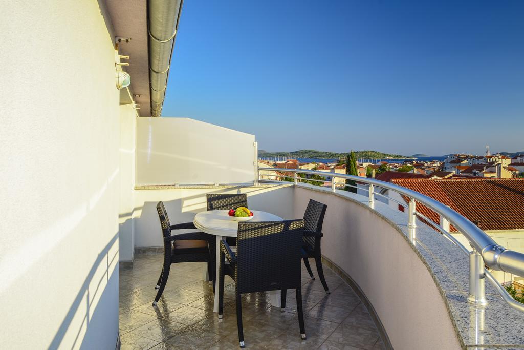 Apartments Resman Vodice Eksteriør bilde