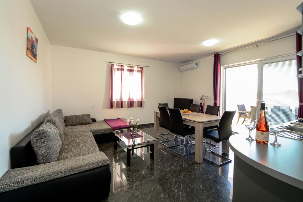 Apartments Resman Vodice Eksteriør bilde