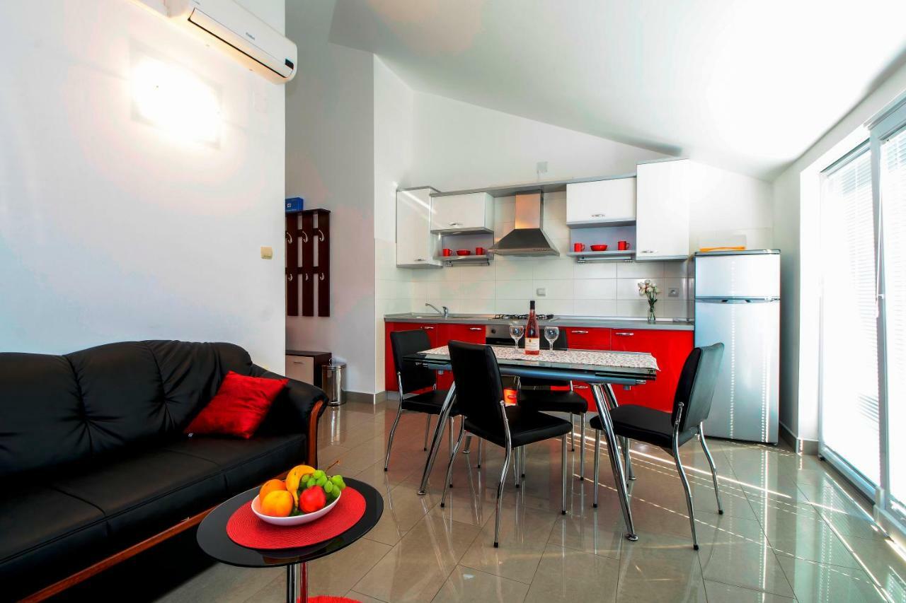 Apartments Resman Vodice Rom bilde