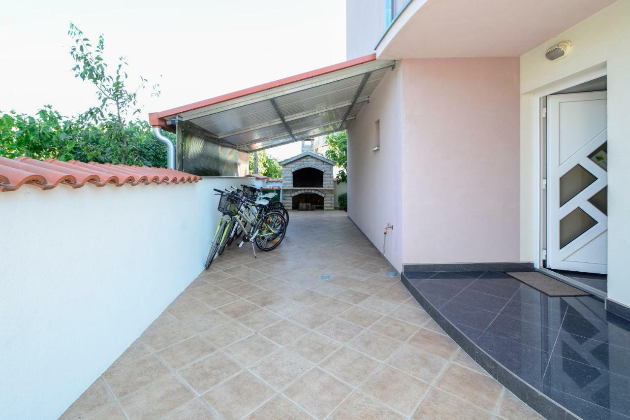 Apartments Resman Vodice Eksteriør bilde